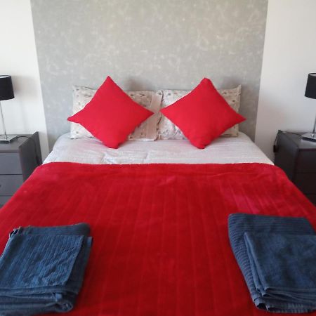 Peniche Waves Apartment Bagian luar foto