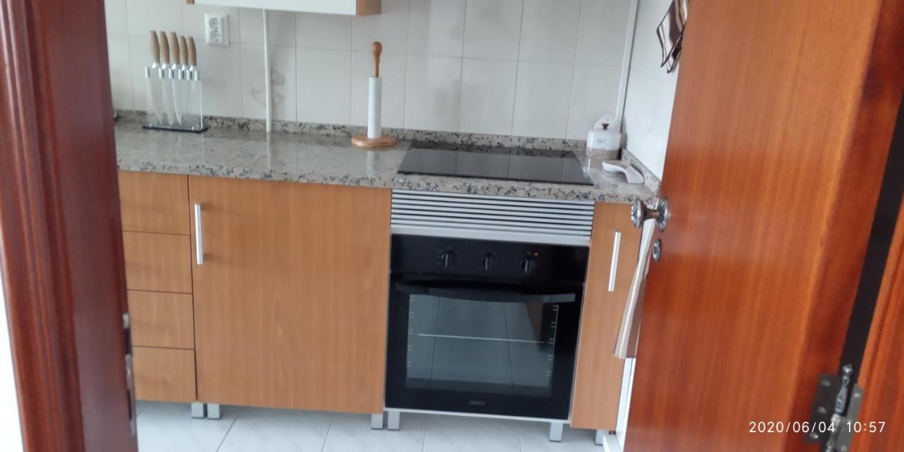 Peniche Waves Apartment Bagian luar foto