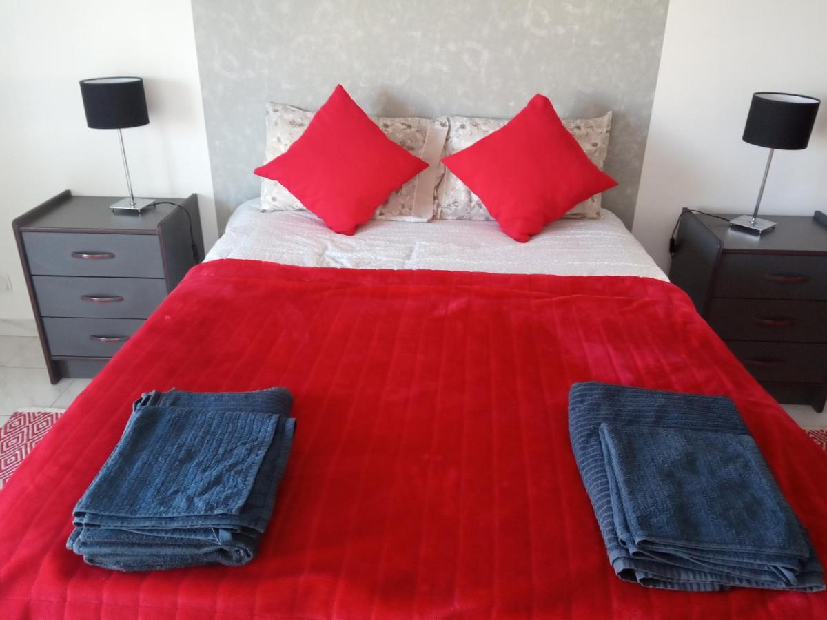 Peniche Waves Apartment Bagian luar foto